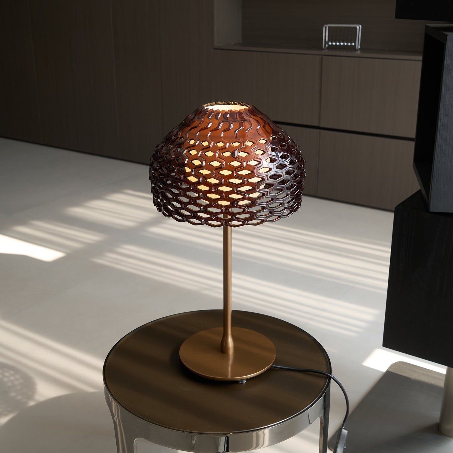 Helios Shell Table Lamp