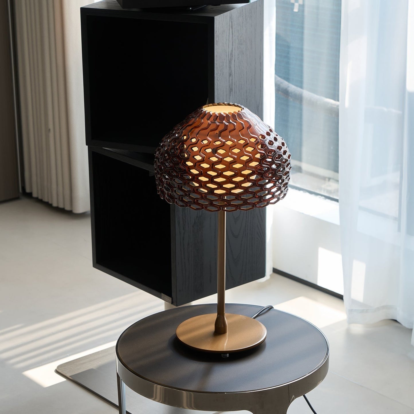 Helios Shell Table Lamp