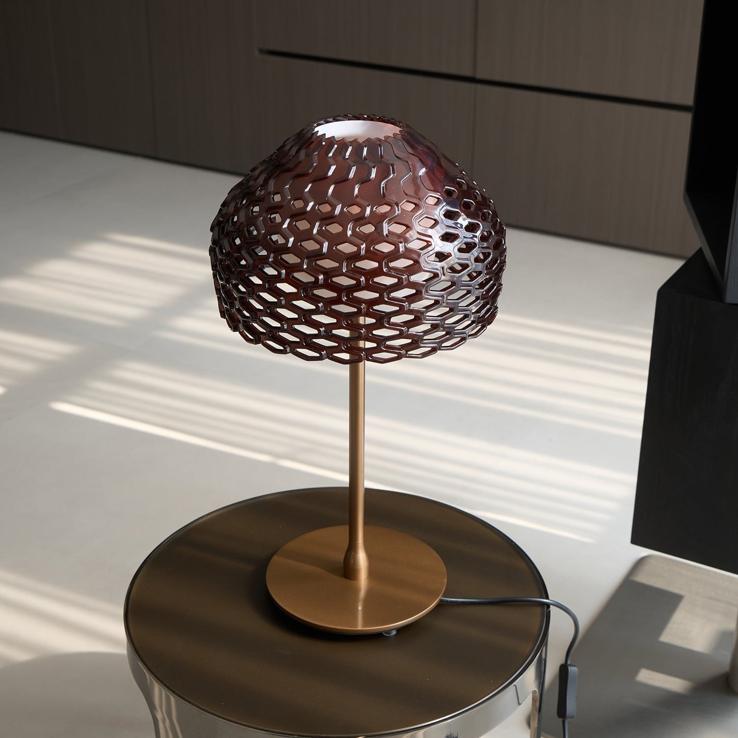Helios Shell Table Lamp