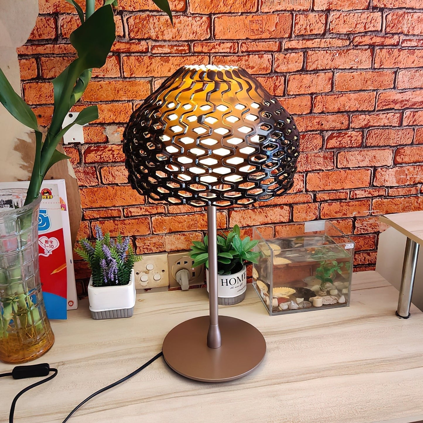 Helios Shell Table Lamp