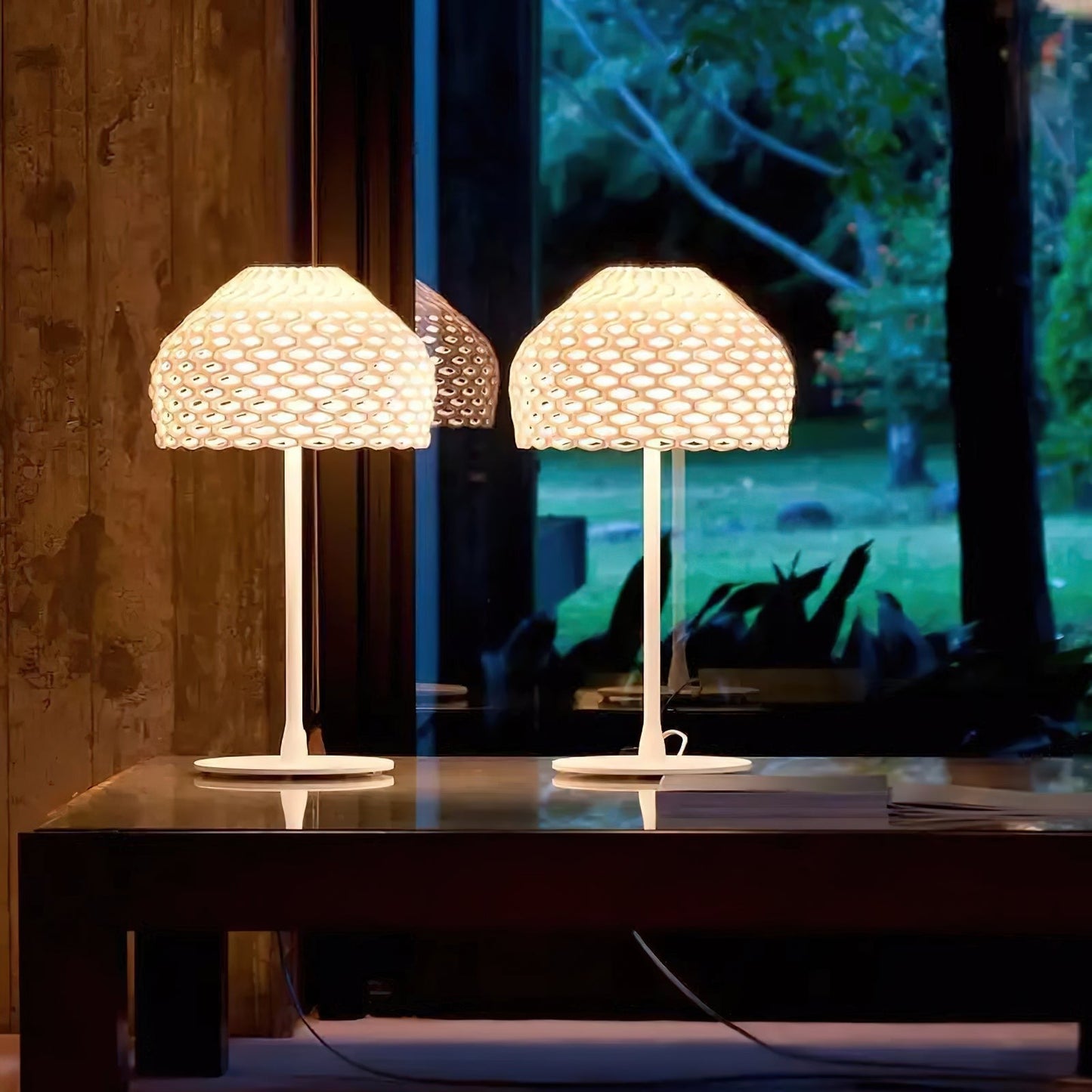 Helios Shell Table Lamp