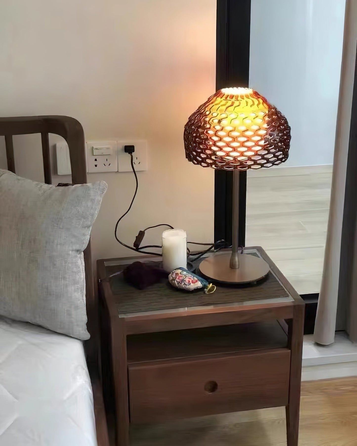 Helios Shell Table Lamp