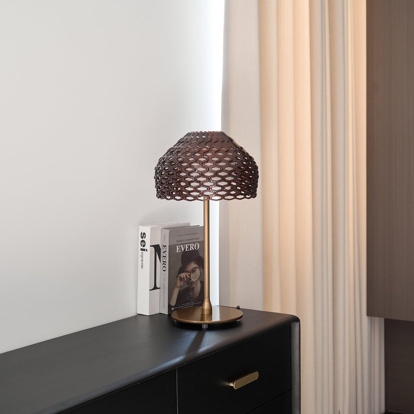 Helios Shell Table Lamp