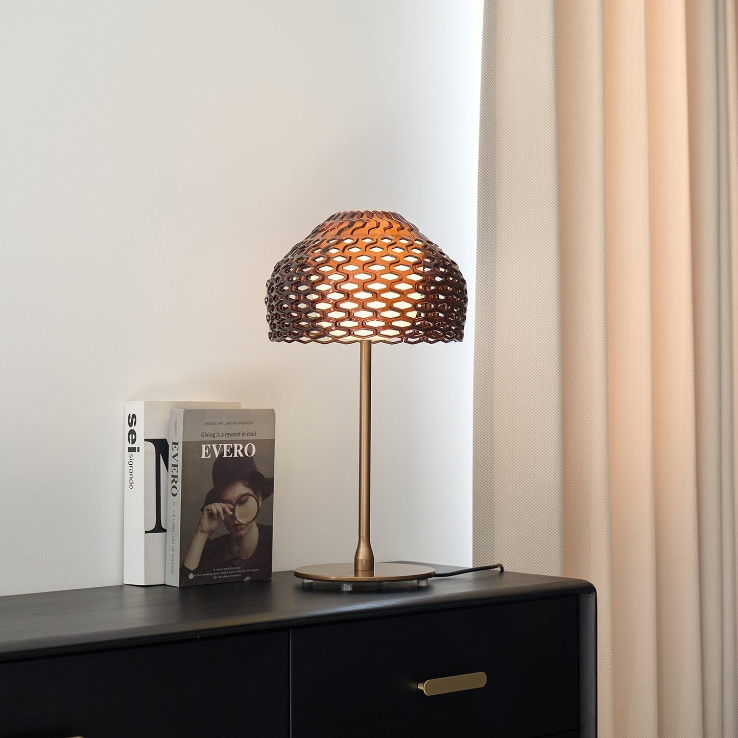 Helios Shell Table Lamp