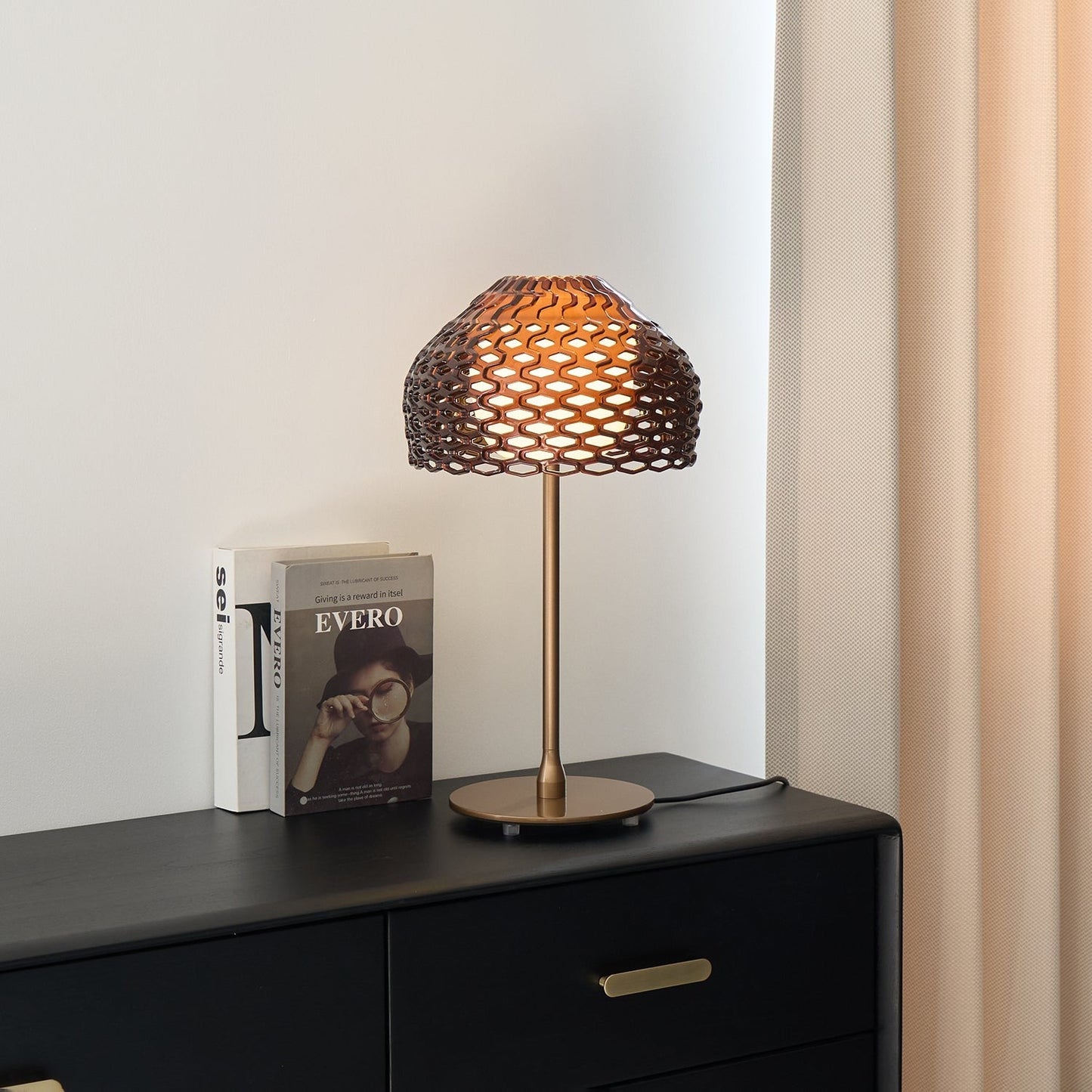 Helios Shell Table Lamp