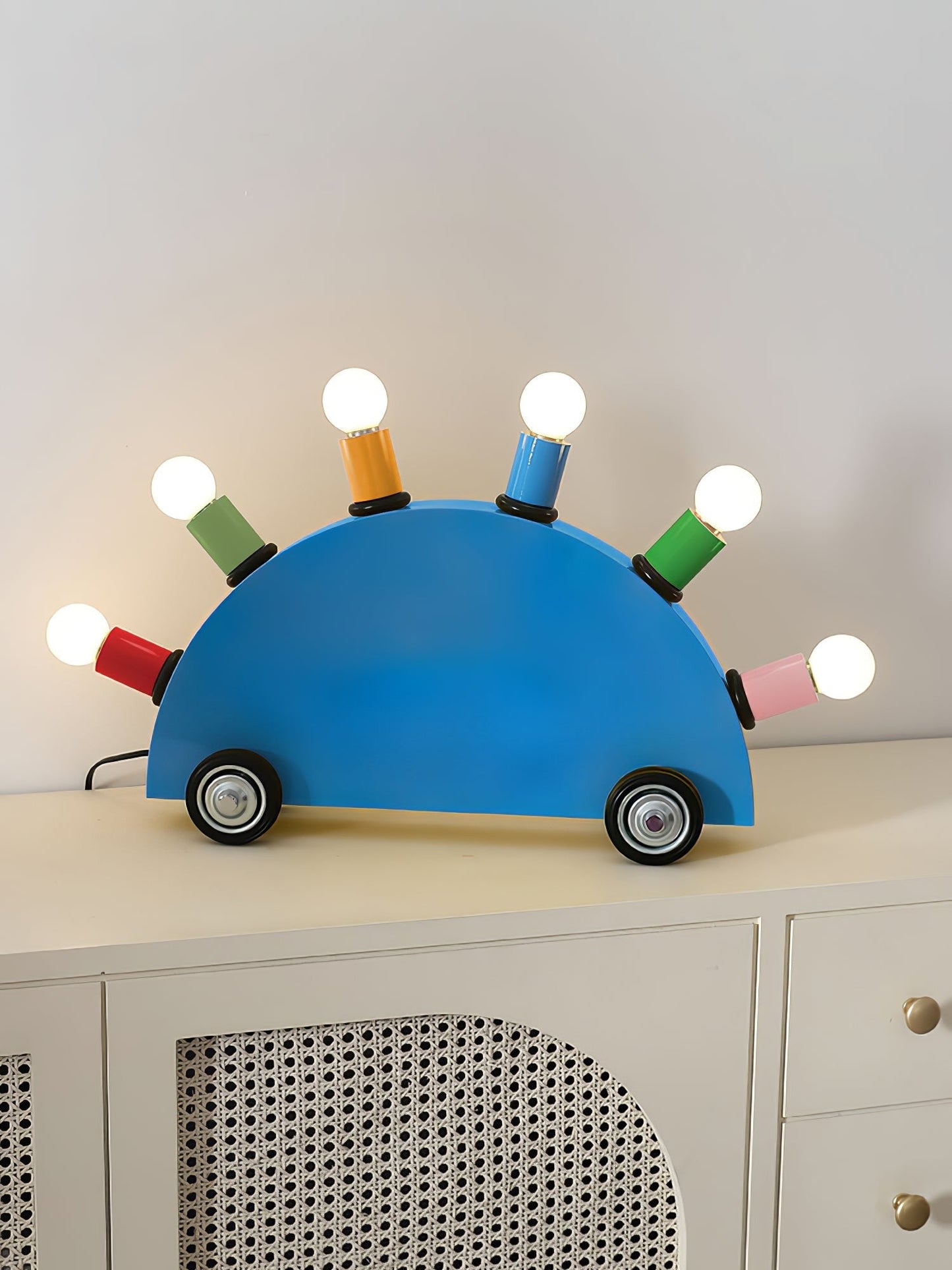 Memphis Cruiser Sculptural Lamp
