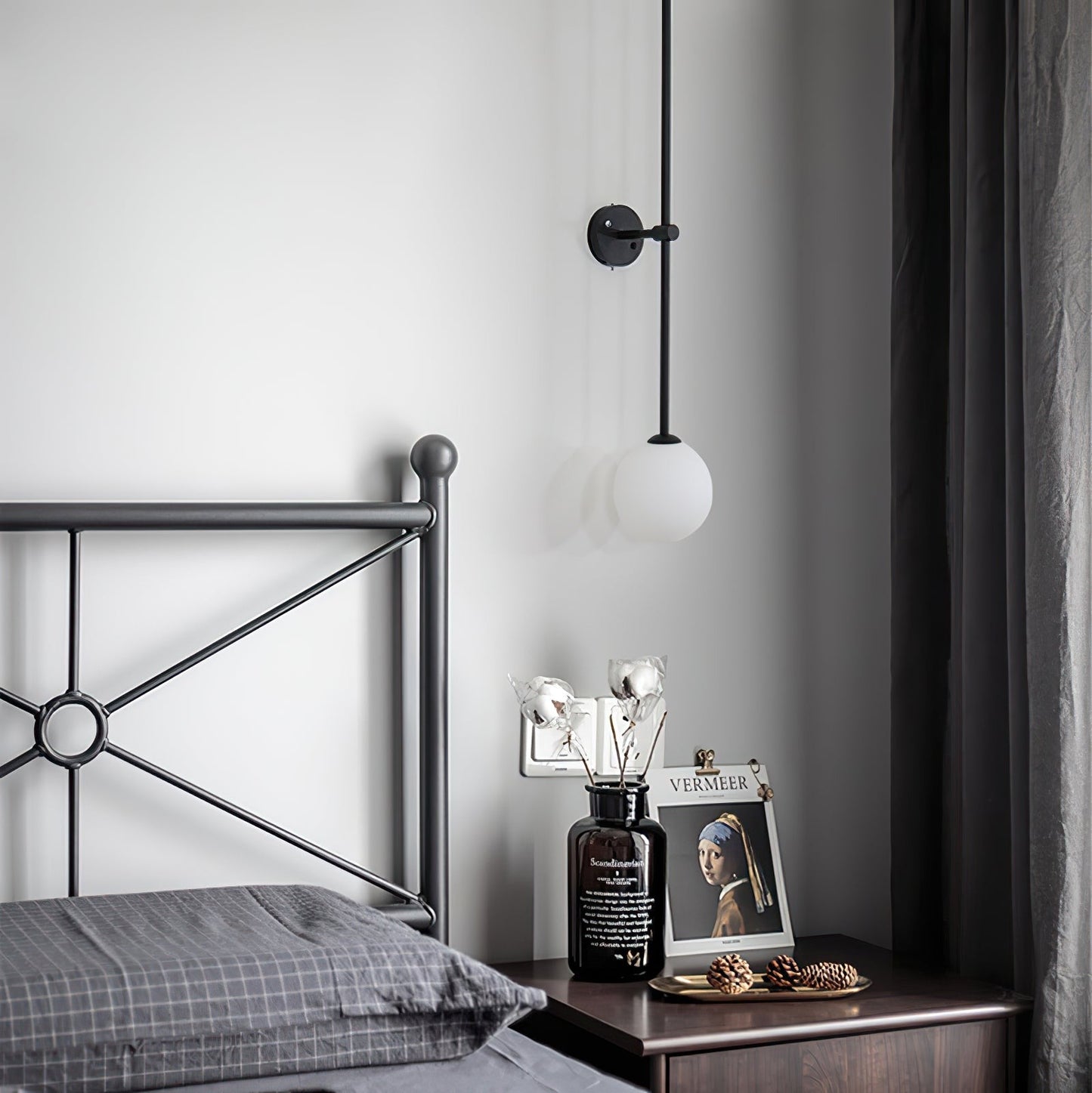 Orbit Glass Wall Lamp